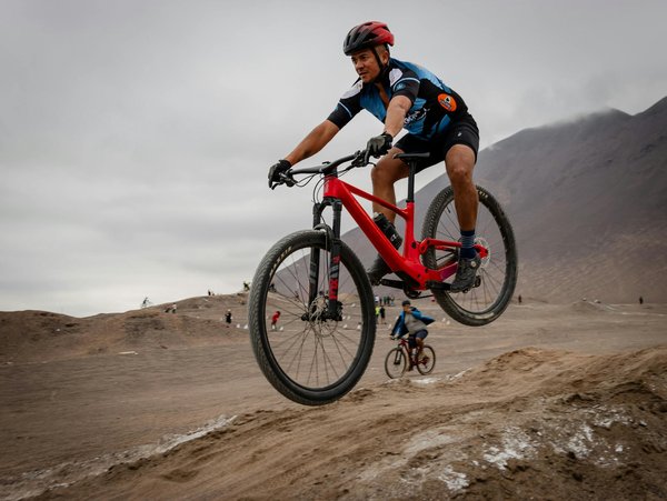 Comment choisir le bon type de pneus en fonction des surfaces sur lesquelles vous roulez ?